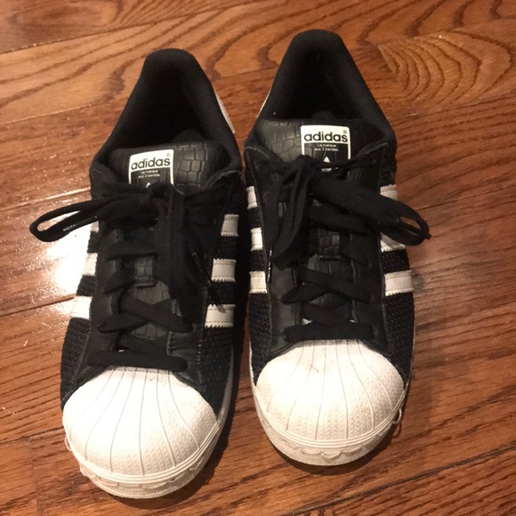 ISO size 7: Black mesh adidas superstar sneaker - Picture 2 of 4